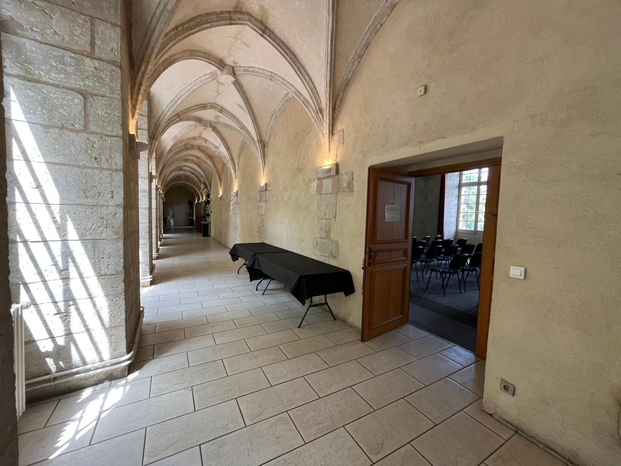 Hotellerie Saint Yves Chartres Εξωτερικό φωτογραφία